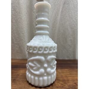 Jim Beam Vintage Collectible Decorative White Milk Glass Liquor Decanter Vase